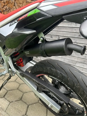Sportauspuff Radical Stealth für Aprilia Derbi Bild 5