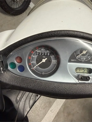 Derbi Boulevard 125 Bild 4