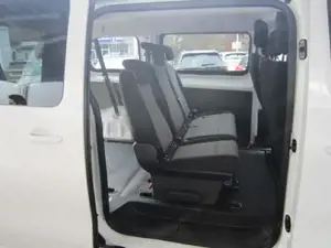 Opel Vivaro Bild 13