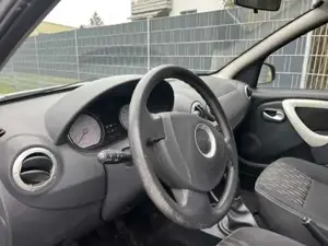 Dacia Sandero Bild 4