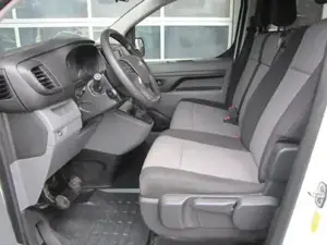Opel Vivaro Bild 11