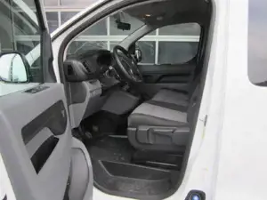Opel Vivaro Bild 9