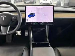 Tesla Model 3 Bild 10