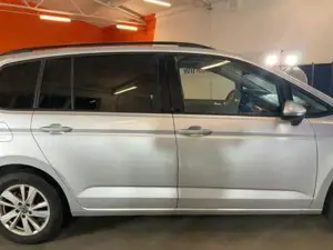 VW Touran Bild 2