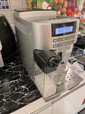 DeLonghi ECAM 22.360.S Kaffee-Vollautomat (1.8 Liter, 15 bar, 1450 Watt, Milchbehälter) silber Bild 4
