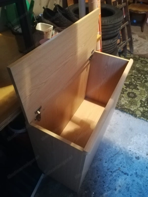 Truhe aus Holz Bild 2