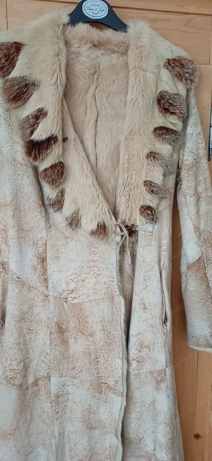 Exclusiver weicher Mantel. Bild 4