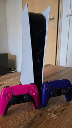 PS5 1TB Digital dritte Gen. + 2 Controller + 1TB SSD 480 Bild 3