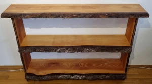 Regal aus massiver Lärche mit Rinde Bild 2