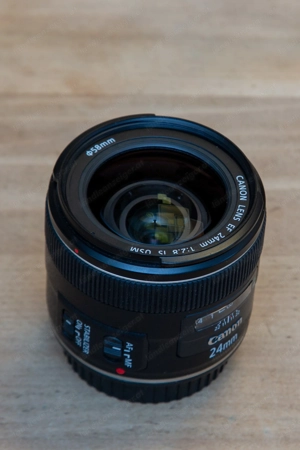 Objektiv EF24 2,8 IS USM Bild 3