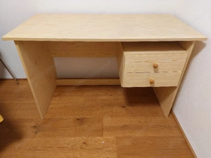 Schreibtisch Bild 2