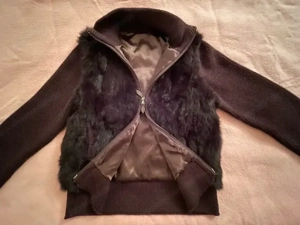 Strickjacke mit Hasenfell  Bild 3