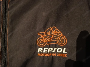 RARITÄT MotoGP Repsol Windjacke aus Jerez in Spanien 2006 Bild 2
