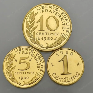 Los drei goldene Piéforts aus Frankreich, 1980, bestehend aus 1 Centime (7,50 g), 5 Centimes (8,60 g