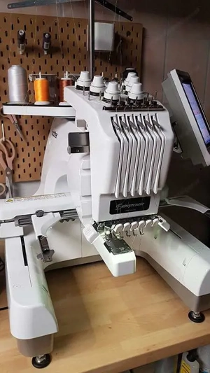 Stickmaschine Brother PR 650e Bild 3