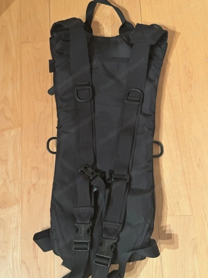 Camelbak "Maximum Gear" Trinkrucksack - schwarz - neuwertig Bild 6