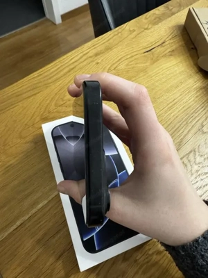 iPhone 16 Pro Max 256GB Black Titanium Bild 5