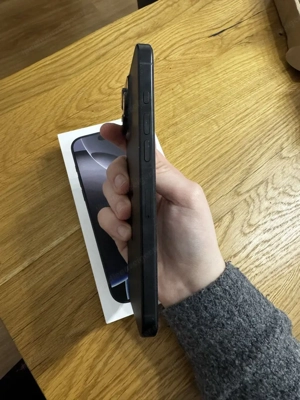 iPhone 16 Pro Max 256GB Black Titanium Bild 3
