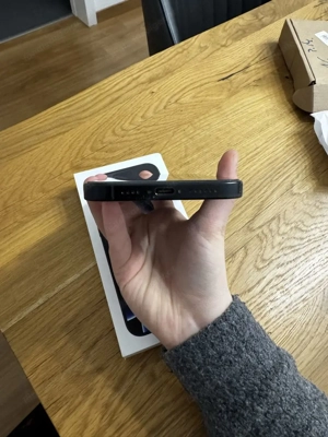 iPhone 16 Pro Max 256GB Black Titanium Bild 4