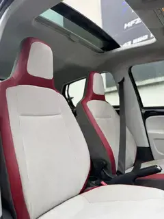 VW up! 1.0 | 75 PS | Panoramadach | Sitzheizung | Pickerl neu Bild 2