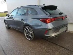 Cupra Leon Sportstourer 2.0 TSI 245 kW 4Drive VZ Kombi 2.0TSI DSG 4x4 A... Bild 2