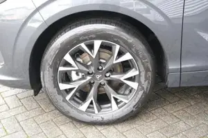 Cupra Terramar 1.5 eTSI DSG LED Kamera Sitzheizung App-Navi 11... Bild 3