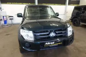 Mitsubishi Pajero Bild 14