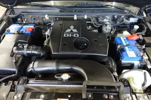 Mitsubishi Pajero Bild 12