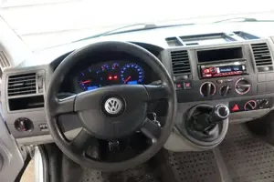 VW Caravelle Bild 16