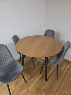 Tisch & Stühle zu verkaufen Bild 2
