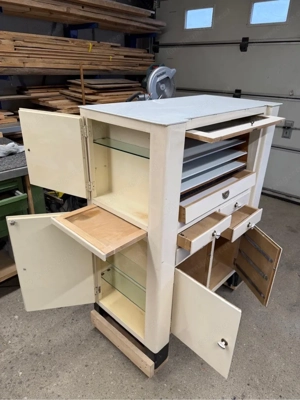 altes Arztkästchen Bild 3