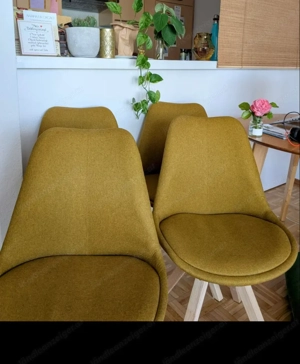 Tisch aus Eiche mit 4 Stühlen aus Gummibaum massiv Bild 3