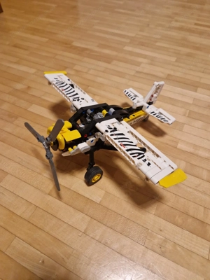 Lego 42198 Propellerflugzeug Lego Technik Bild 2