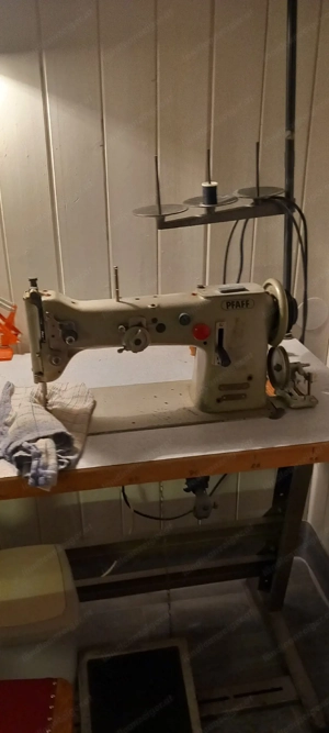 Industrie  Nähmaschine 