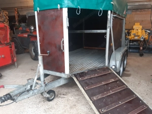 Viehanhänger zu verkaufen Bild 2