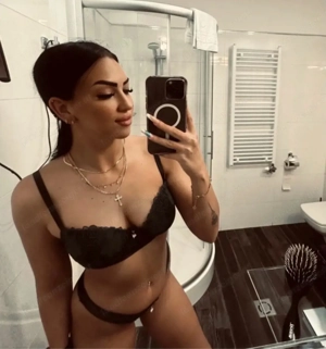 new girl in town  Bild 2