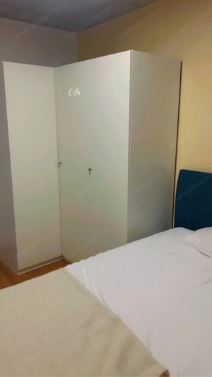 WG-Zimmer in moderner  Bild 4