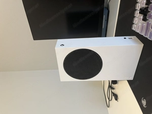 Xbox series S sehr guter Zustand Bild 3