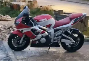 Suche eine Yamaha R6