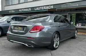 Mercedes-Benz E-Klasse Bild 8