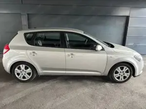 KIA Ceed Vision 1.6 Bild 3
