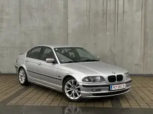 1999 Bmw 323i *01 27 PICKERL* Bild 2
