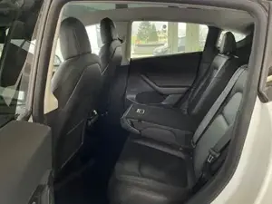 Tesla Model Y Bild 12