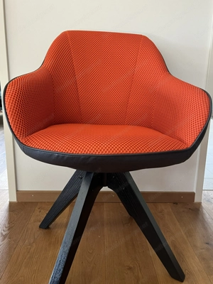 Vier Esszimmer Armlehnstühle komfortabel & drehbar Bild 2