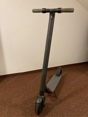 Ninebot by Segway Kick Scooter ES2 Bild 2