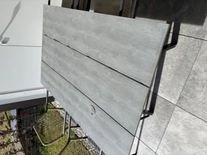 Gartentisch  Bild 2