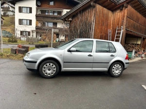 VW Golf Silber metallic Baujahr 2001 Bild 4