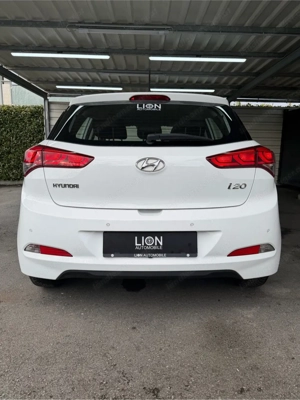 Hyundai i2O 1.1 CRDi Limited Plus Bild 9