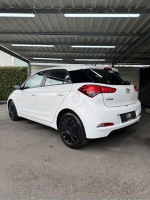 Hyundai i2O 1.1 CRDi Limited Plus Bild 3