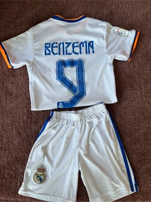 Fussballdress Benzema Gr. 140 Bild 3